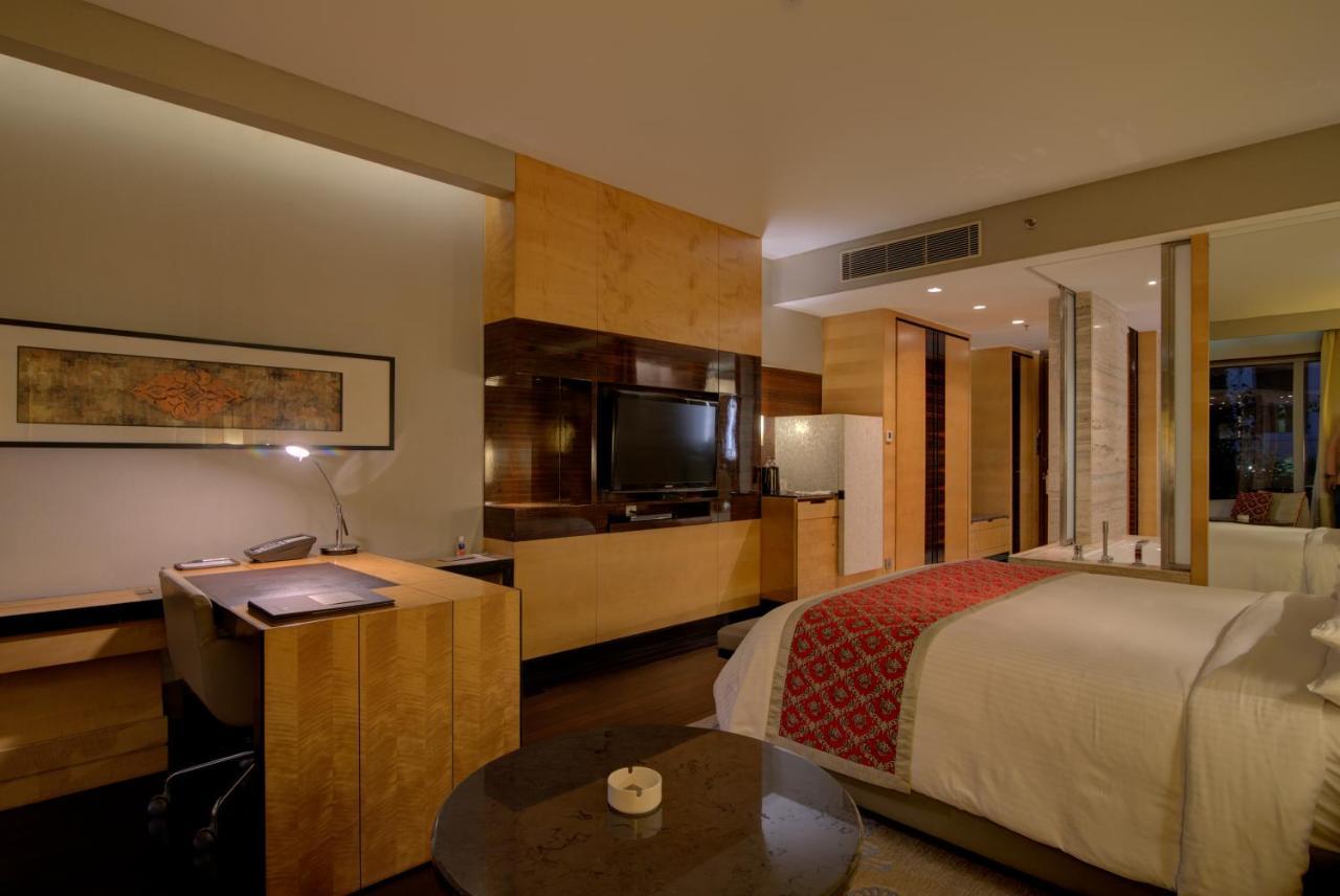 JW Marriott Hotel New Delhi Aerocity Exteriör bild Deluxe Room