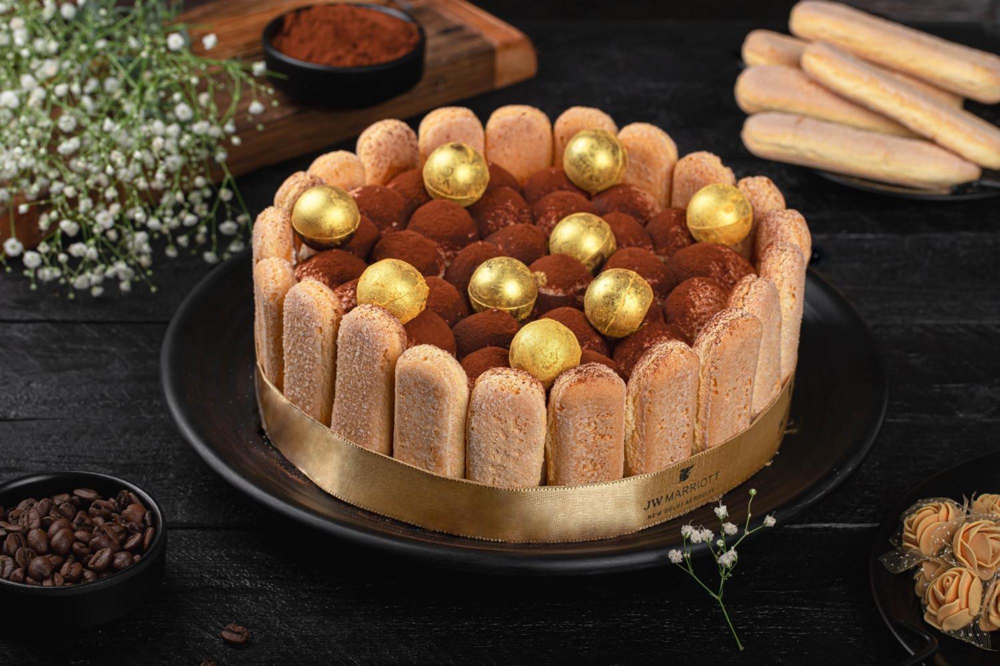 JW Marriott Hotel New Delhi Aerocity Exteriör bild Tiramisu